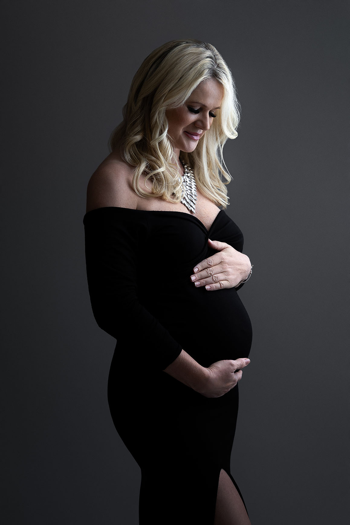 intimate art studio maternity photo San Diego